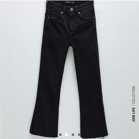 Zara black jeans
Mid-rise jeans
Flared jeans
Size 2 - Picture 2 of 4